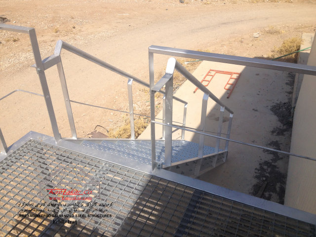 under_construction_for_more_information_please_mail_to021001